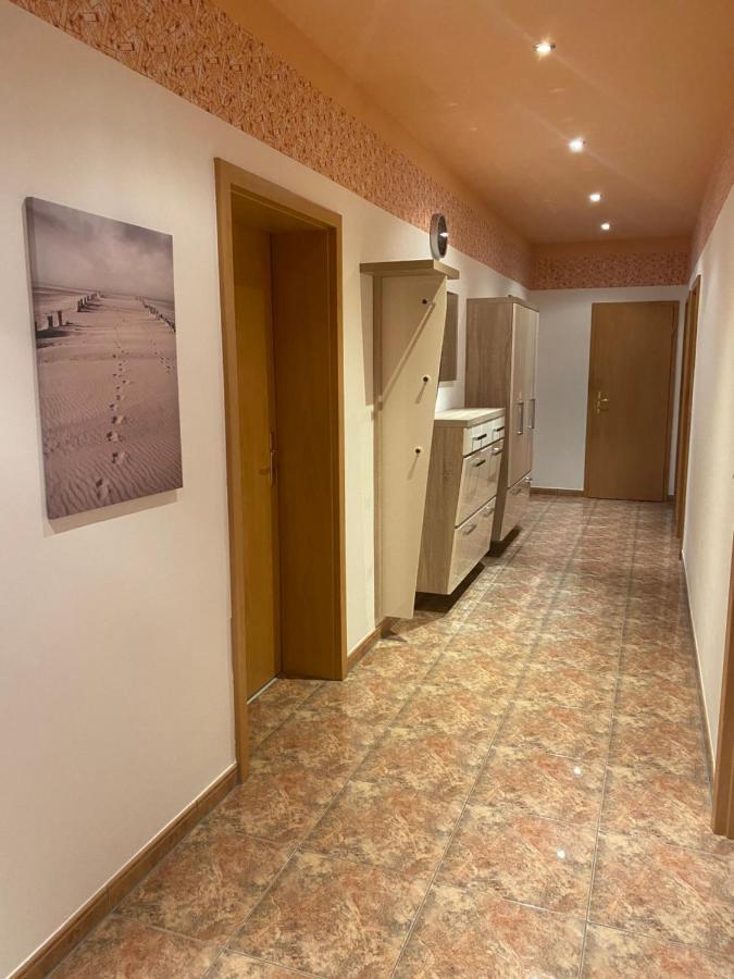 או Ferienwohnung Mit Terrasse מראה חיצוני תמונה