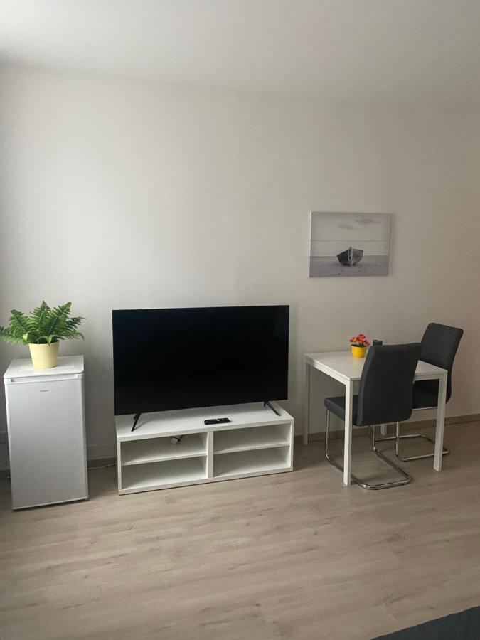 או Ferienwohnung Mit Terrasse מראה חיצוני תמונה