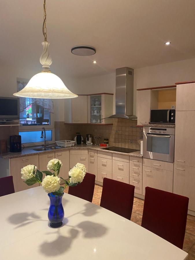 או Ferienwohnung Mit Terrasse מראה חיצוני תמונה