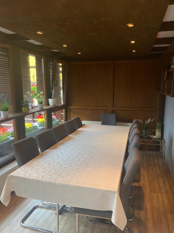 או Ferienwohnung Mit Terrasse מראה חיצוני תמונה
